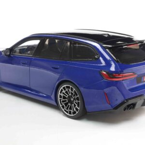 Model auta BMW M5 TOURING MARINA BAY BLUE METALLIC 2024.