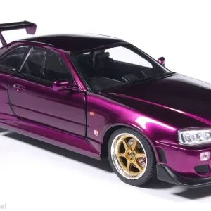 Model auta Nissan Skyline GT-R (R34), fialová, 2002. Mierka 1:18.