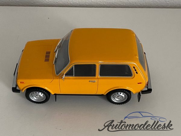 Model auta Lada Niva, žltá 1976