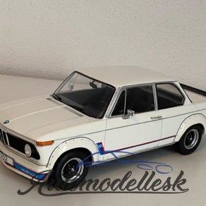 Model auta Bmw 2002