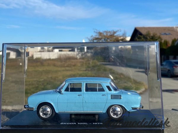 Skoda 100L