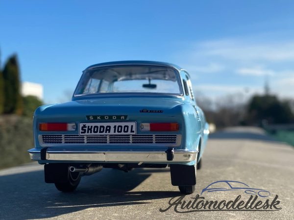 Skoda 100L