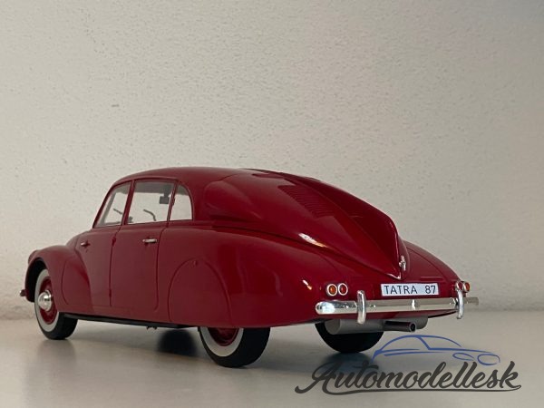 TATRA 87