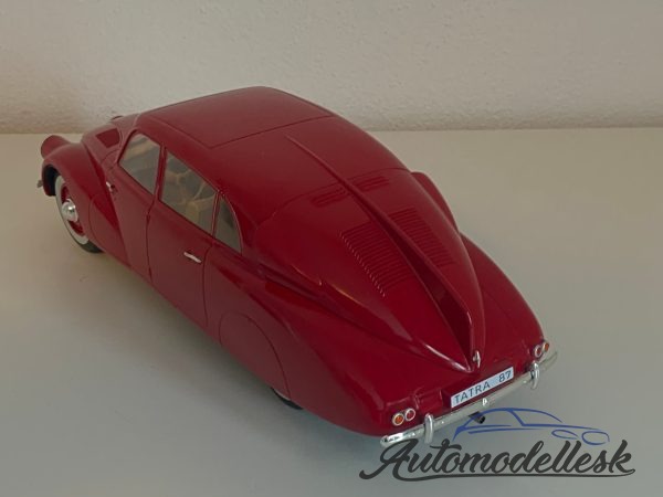 TATRA 87