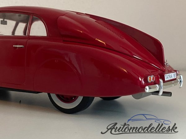 TATRA 87