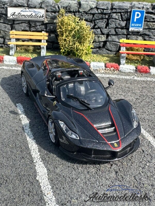 Model auta LaFerrari Aperta, čierna, 2016