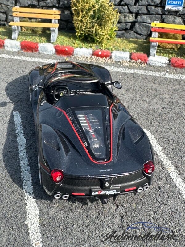 Model auta LaFerrari Aperta, čierna, 2016