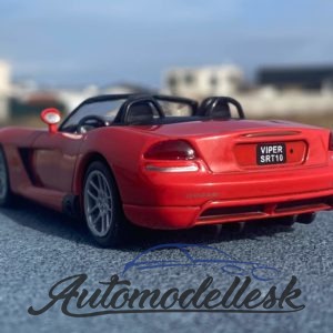 Model auta Dodge Viper SRT, červená 2003