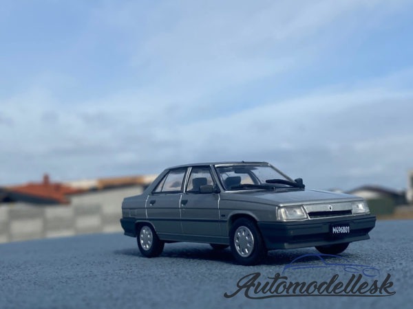 Model auta Renault 9RL, 1994