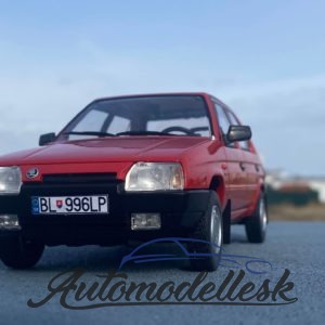 Model auta Škoda Favorit, červená 1989