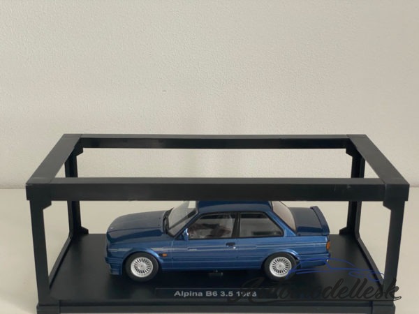 Model auta BMW Alpina B6 3.5 E30,1988