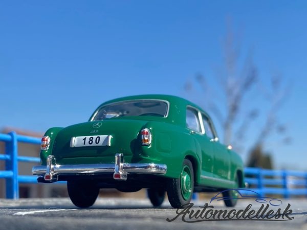 Model auta MERCEDES BENZ 180 (W120) 1954