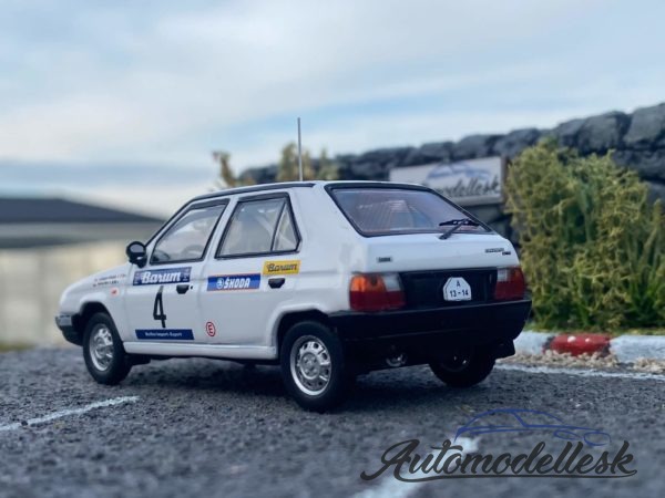 Model auta rally Škoda Favorit 136 L