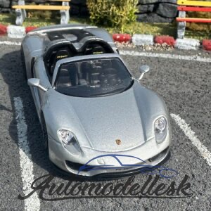 Porsche 918 Spyder - 2013