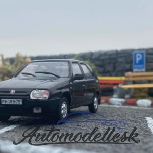 Model auta ŠKODA FAVORIT BLACK LINE