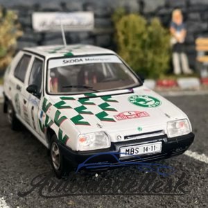 Model auta rally Škoda Favorit