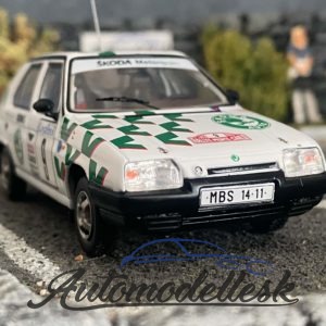 Model auta rally Škoda Favorit