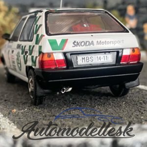 Model auta rally Škoda Favorit