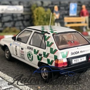 Model auta rally Škoda Favorit