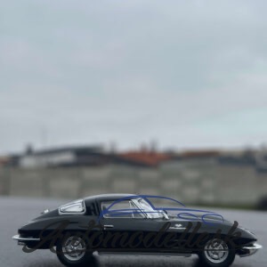 Model auta Chevrolet Corvette Stingray, čierna, 1963