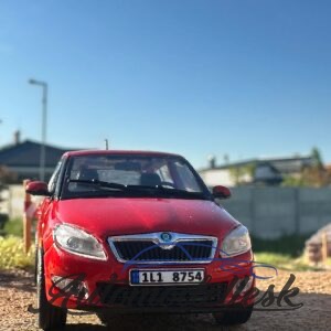 Model auta Škoda Fabia II, červená