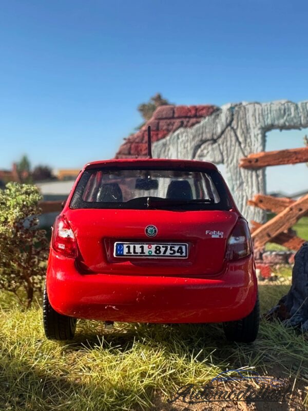 Model auta Škoda Fabia II, červená
