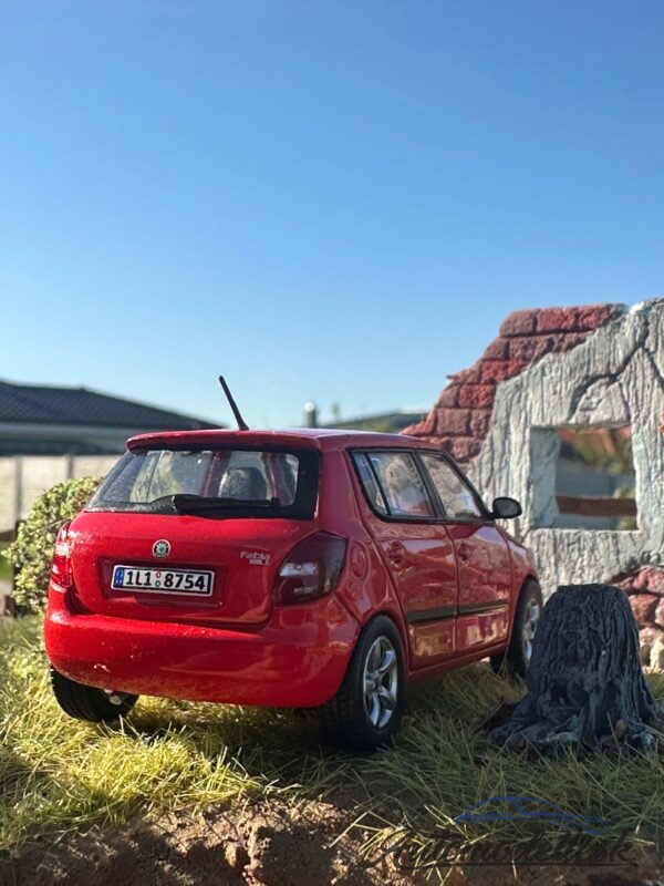 Model auta Škoda Fabia II, červená