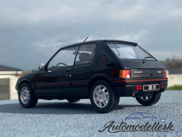 Model auta Peugeot 205 GTI