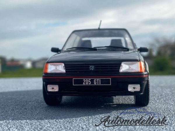 Model auta Peugeot 205 GTI