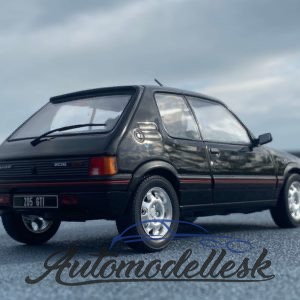 Model auta Peugeot 205 GTI