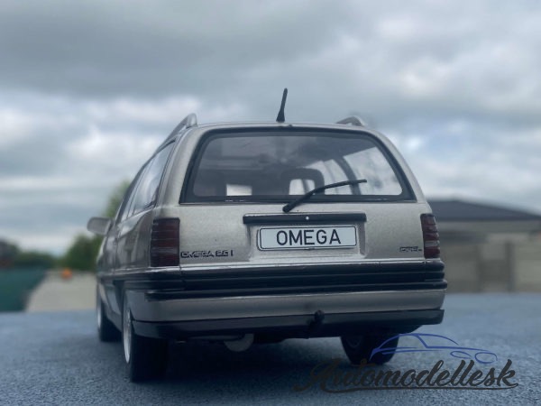 Model auta Opel Omega A2 Caravan,