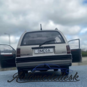 Model auta Opel Omega A2 Caravan,