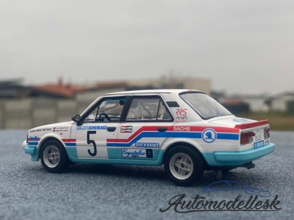 Model auta rally Škoda 130L