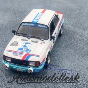 Model auta rally Škoda 130L