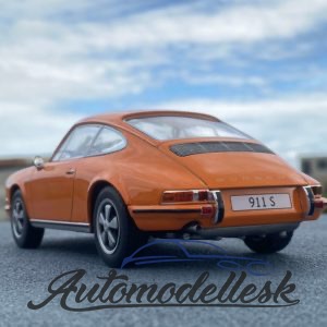 Model auta Porsche 911 S,