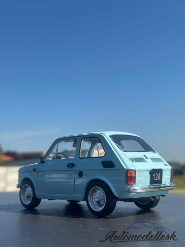 Model auta Fiat 126, svetlo modrá, 1972