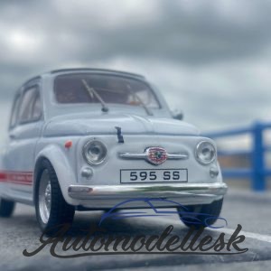 Model auta Fiat Abarth 595 SS