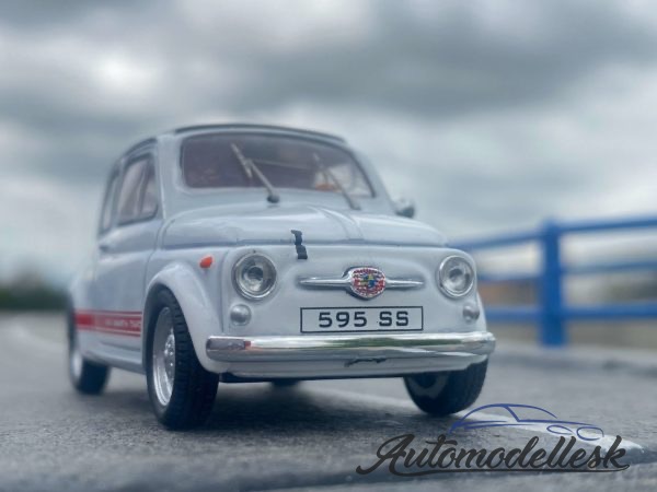 Model auta Fiat Abarth 595 SS
