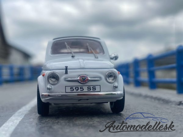 Model auta Fiat Abarth 595 SS