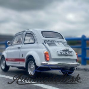 Model auta Fiat Abarth 595 SS