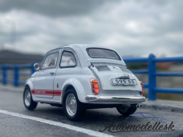 Model auta Fiat Abarth 595 SS