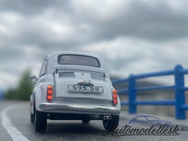 Model auta Fiat Abarth 595 SS