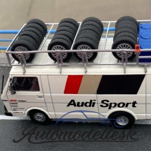 Model auta rally doprovod Volkswagen LT35.