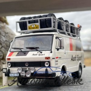 Model auta rally doprovod Volkswagen LT35.