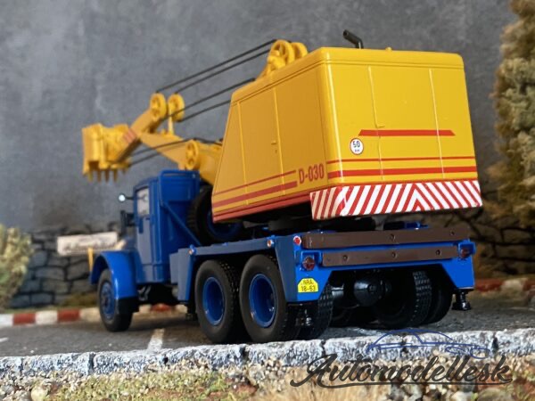 Model auta Tatra 111 D-030