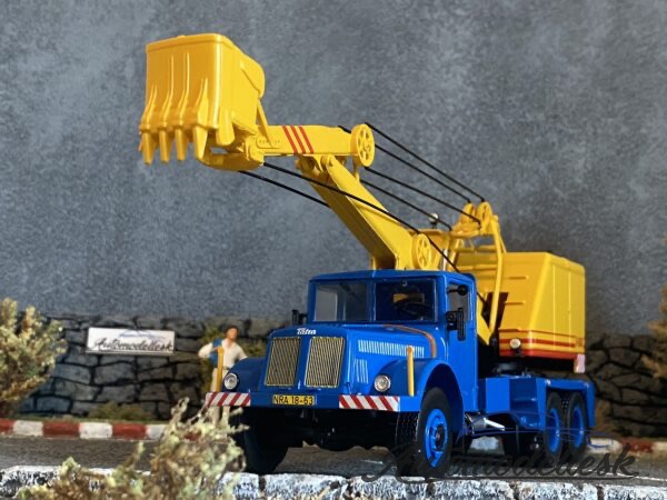 Model auta Tatra 111 D-030