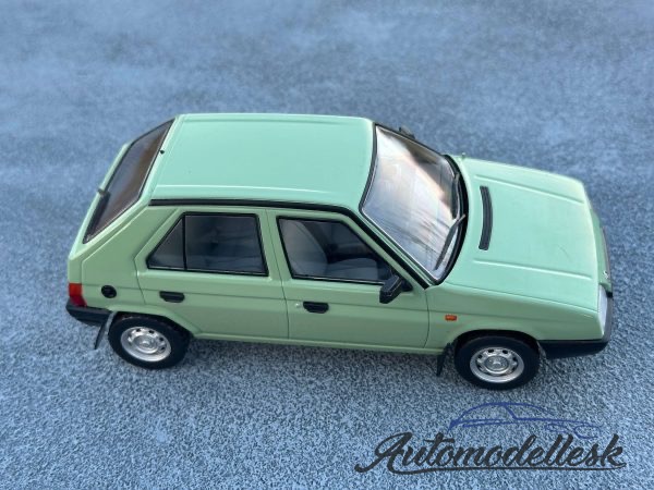 Model auta Škoda Favorit