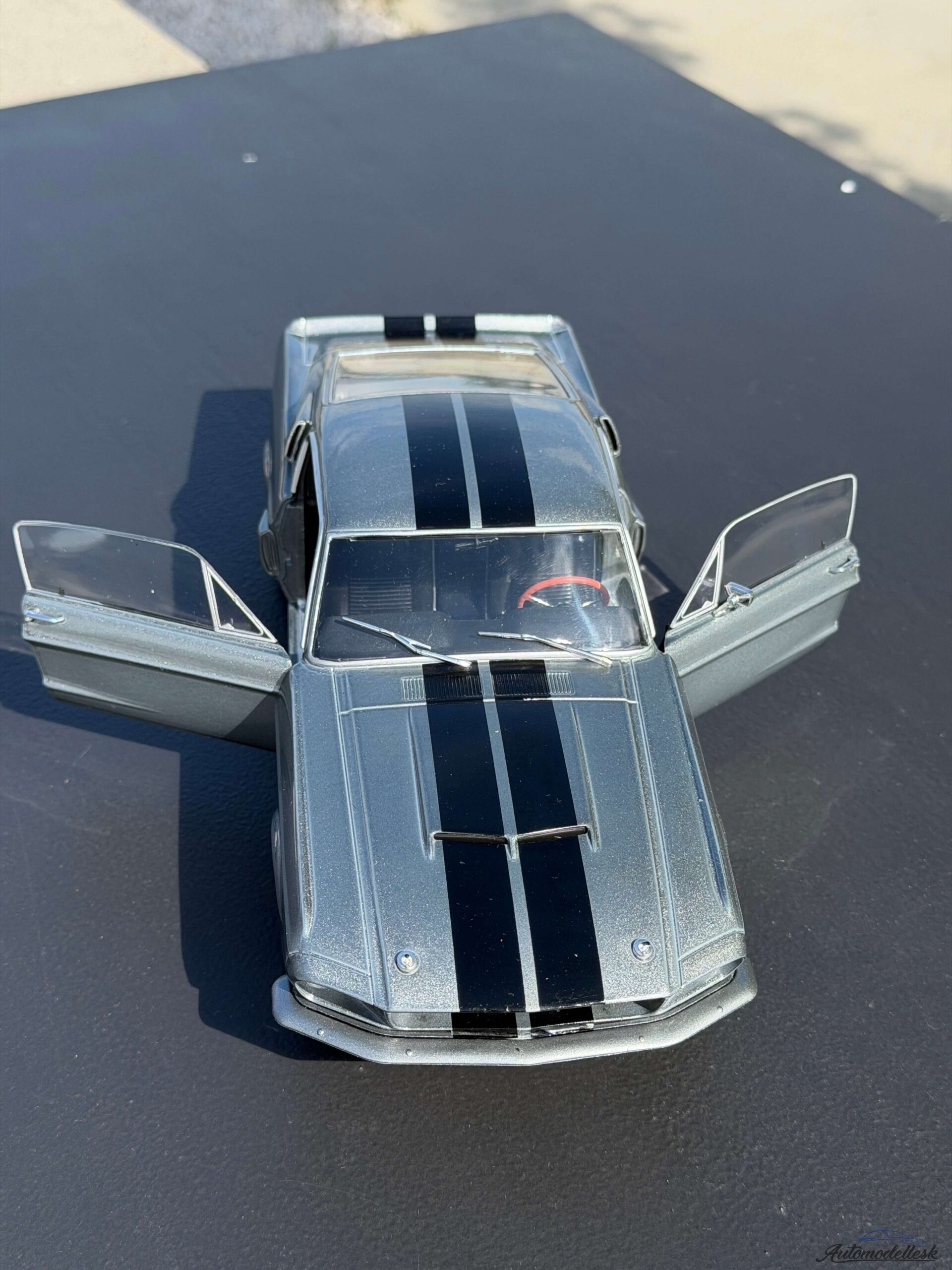 Model auta SHELBY GT500 GREY & BLACK STRIPES 1967 Model auta SHELBY GT500 GREY & BLACK STRIPES 1967