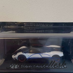 Model auta PAGANI ZONDA CINQUE