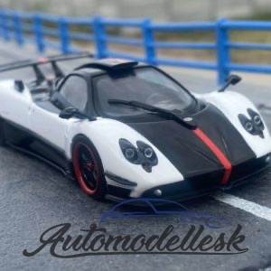 Model auta PAGANI ZONDA CINQUE